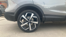 Nissan Qashqai 1.3 DiG-T 160 Tekna 5dr DCT Petrol Hatchback